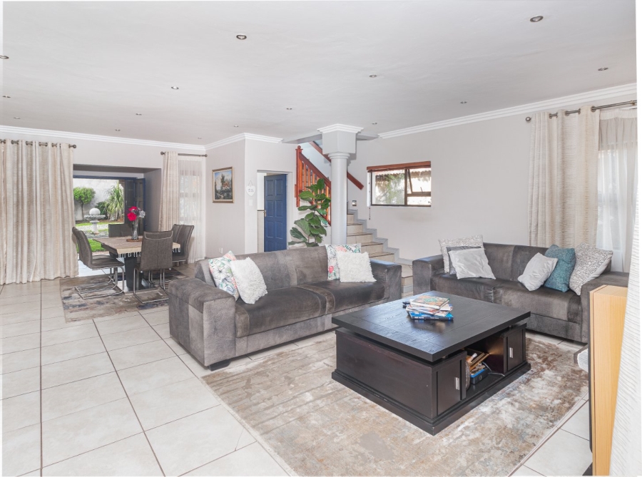 4 Bedroom Property for Sale in Birdwood Estate North West